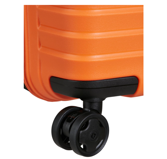 Spinner Wheels Intuo luggage orange